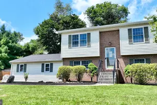 4 Raspberry Dr, Mechanicsburg, PA 17050 - Photo 2
