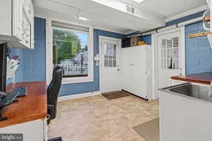 237 Wood St, Camp Hill, PA 17011 - Photo 24