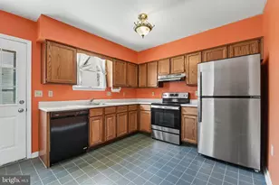 2 Garland Ct, Carlisle, PA 17013 - Photo 12