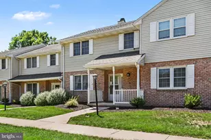 2 Garland Ct, Carlisle, PA 17013 - Photo 2