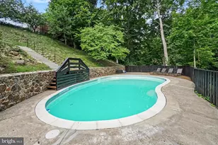 725 Vista Dr, Camp Hill, PA 17011 - Photo 42