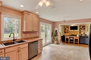 912 Alison Ave, Mechanicsburg, PA 17055 - Photo 10