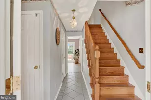 912 Alison Ave, Mechanicsburg, PA 17055 - Photo 2