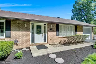 12 Eastwood Dr, Carlisle, PA 17015 - Photo 8