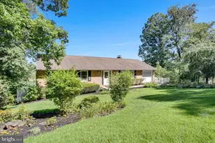 12 Eastwood Dr, Carlisle, PA 17015 - Photo 2