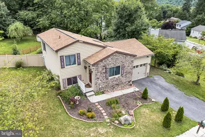 16 Yankee Drive, Mount Holly Springs, PA 17065 - Photo 2