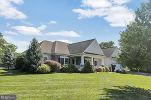 13 Springdale Way, Mechanicsburg, PA 17050 - Photo 2