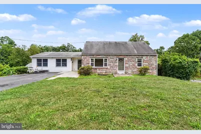 922 Valley Road, Enola, PA 17025 - Photo 2