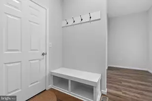 766 Aurora Dr, Mechanicsburg, PA 17055 - Photo 6