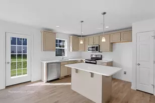 577 Sweet Honey Ln, Mechanicsburg, PA 17055 - Photo 2