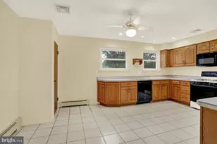 19 E Glenwood Dr, Camp Hill, PA 17011 - Photo 8