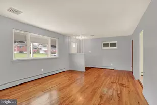 19 E Glenwood Dr, Camp Hill, PA 17011 - Photo 6