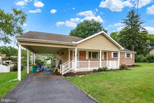 19 E Glenwood Dr, Camp Hill, PA 17011 - Photo 2