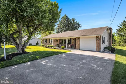 152 W Middlesex Drive, Carlisle, PA 17013 - Photo 4