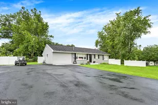 12 White Birch Ave, Mechanicsburg, PA 17050 - Photo 2