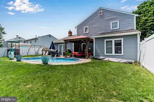 812 N Market St, Mechanicsburg, PA 17055 - Photo 30