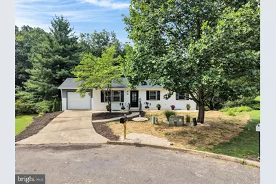 519 Lavina Drive, Mechanicsburg, PA 17055 - Photo 2