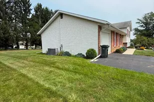 130 Holly Dr, Mechanicsburg, PA 17055 - Photo 14