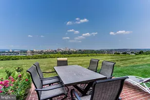 543 Bridgeview Dr, Lemoyne, PA 17043 - Photo 4