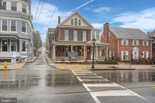 126 E King St, Shippensburg, PA 17257 - Photo 2