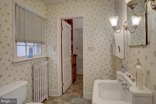126 E King St, Shippensburg, PA 17257 - Photo 18
