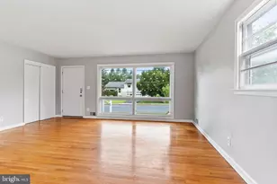 102 E Woodland Dr, Mechanicsburg, PA 17055 - Photo 2