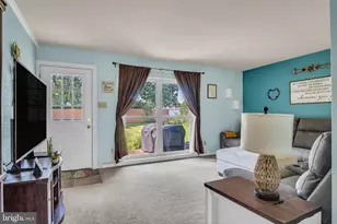 609 E Coover St, Mechanicsburg, PA 17055 - Photo 4
