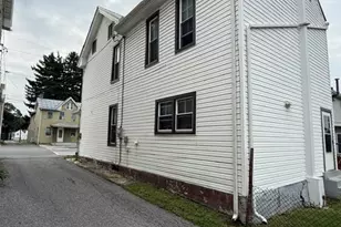 425 E King St, Shippensburg, PA 17257 - Photo 2
