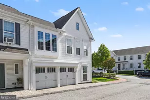 3110 Grove Ct, Mechanicsburg, PA 17055 - Photo 2