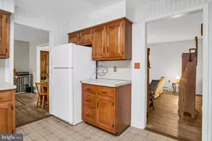 1327 Kuhn Rd, Boiling Springs, PA 17007 - Photo 12