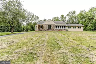 1140 Oyster Mill Rd, Camp Hill, PA 17011 - Photo 2