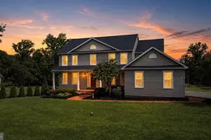 27 McCoy Ln, Carlisle, PA 17015 - Photo 1