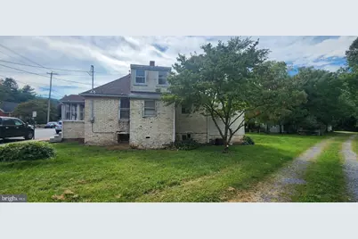 33 E Pine Street, Mount Holly Springs, PA 17065 - Photo 4