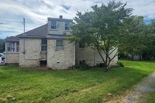 33 E Pine St, Mount Holly Springs, PA 17065 - Photo 4