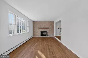 904 W Foxcroft Dr, Camp Hill, PA 17011 - Photo 4