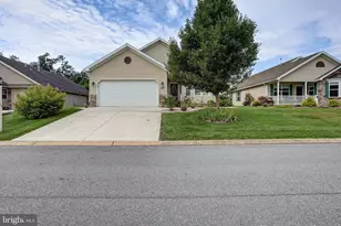 37 Colonial Ct, Shippensburg, PA 17257 - Photo 2