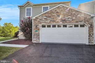 1222 Bent Creek Blvd, Mechanicsburg, PA 17050 - Photo 4