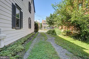 605 West Street N, Carlisle, PA 17013 - Photo 2