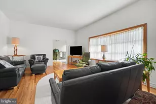 819 Meadow Ln, Camp Hill, PA 17011 - Photo 10