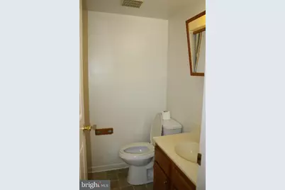 142 E Chapel Avenue, Carlisle, PA 17013 - Photo 6