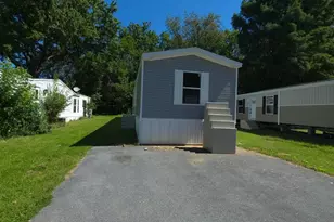 333 Bahama Cir, Carlisle, PA 17015 - Photo 2