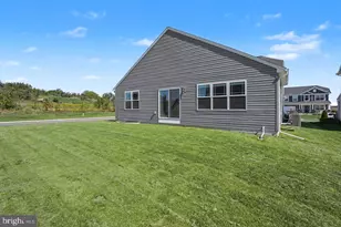 806 Greenwich Ln, Shippensburg, PA 17257 - Photo 32