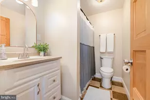 32 W High St, Carlisle, PA 17013 - Photo 12