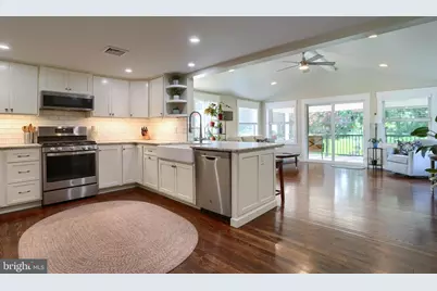 818 Meadow, Camp Hill, PA 17011 - Photo 2