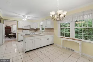 28 Paddock Ln, Camp Hill, PA 17011 - Photo 10