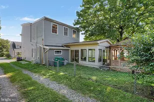 405 Kauffman St, Boiling Springs, PA 17007 - Photo 24