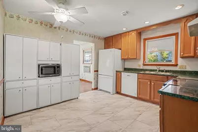 6028 Edward Drive, Mechanicsburg, PA 17050 - Photo 4