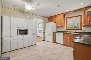 6028 Edward Dr, Mechanicsburg, PA 17050 - Photo 4