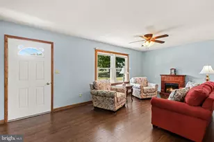 37 Goldenrod Dr, Carlisle, PA 17015 - Photo 6
