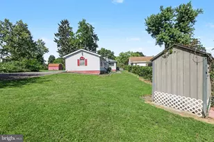 154 W I St, Carlisle, PA 17013 - Photo 24
